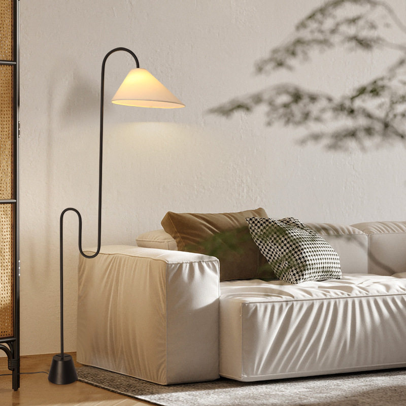 后现代创意北欧客厅卧室个性落地灯设计师艺术样板房轻奢立式台灯