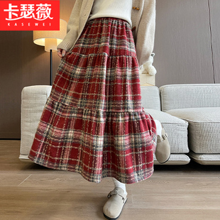 圣诞红毛呢格子蛋糕裙少女2025秋冬款初中高中学生显瘦中长伞裙子