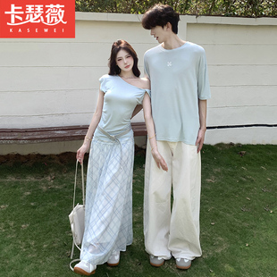 情侣装2026夏装新款韩系设计感格纹斜肩短袖t恤女收腰显瘦连衣裙