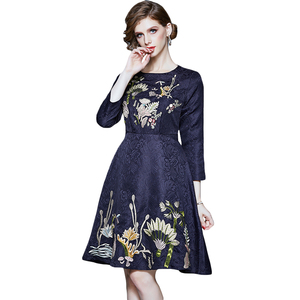 RY1498#提花刺绣水草花朵连衣裙