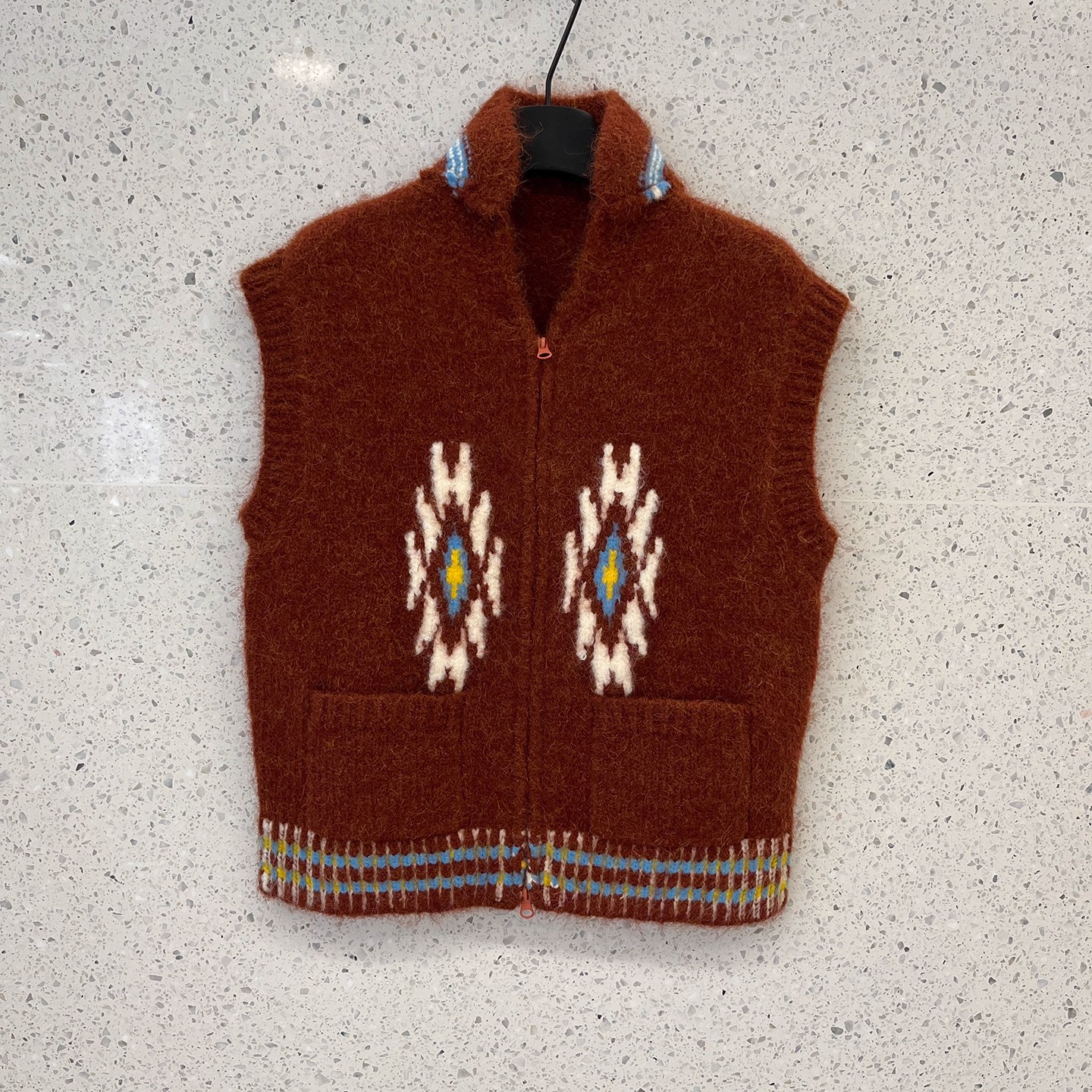 复古刺绣拼色翻领拉链针织马甲