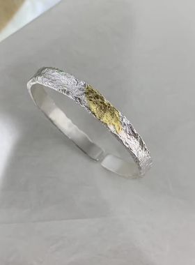 手工999纯银石纹贴金开口手镯