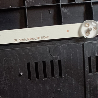 CN_32lnch_600mA_2W灯条ID3203P