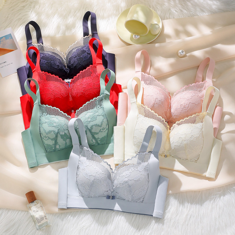 小胸薄款蕾丝无钢圈收副乳内衣
