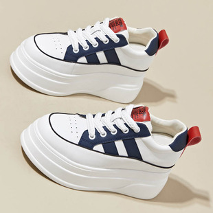 8CM隐形内增高女鞋2025新款小个子厚底小白鞋女百搭皮面松糕单鞋