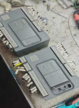 施耐德PLC控制器TM200C24R 功能包好自己拆机的 p