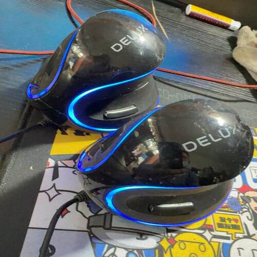 delux～m618PLUS鼠标，共2个便宜出，标价一个
