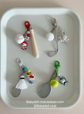 kitty钥匙扣～运动系列卡通猫咪公仔棒球草莓kt羽毛球拍手机链