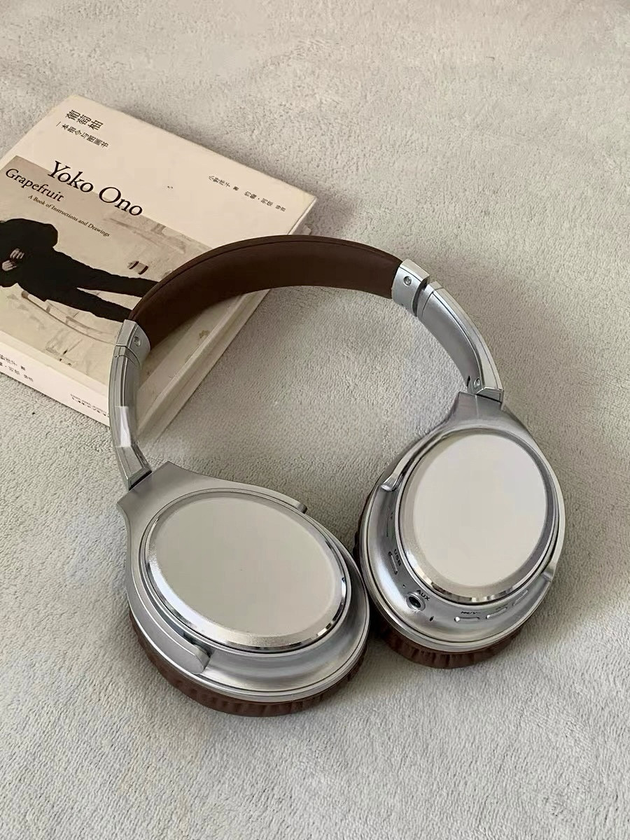 Retro Over-Ear Headphones with Bluetooth 5.3 Tech - Taobao product photo 3