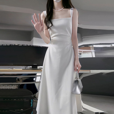 法式初恋白色吊带连衣裙