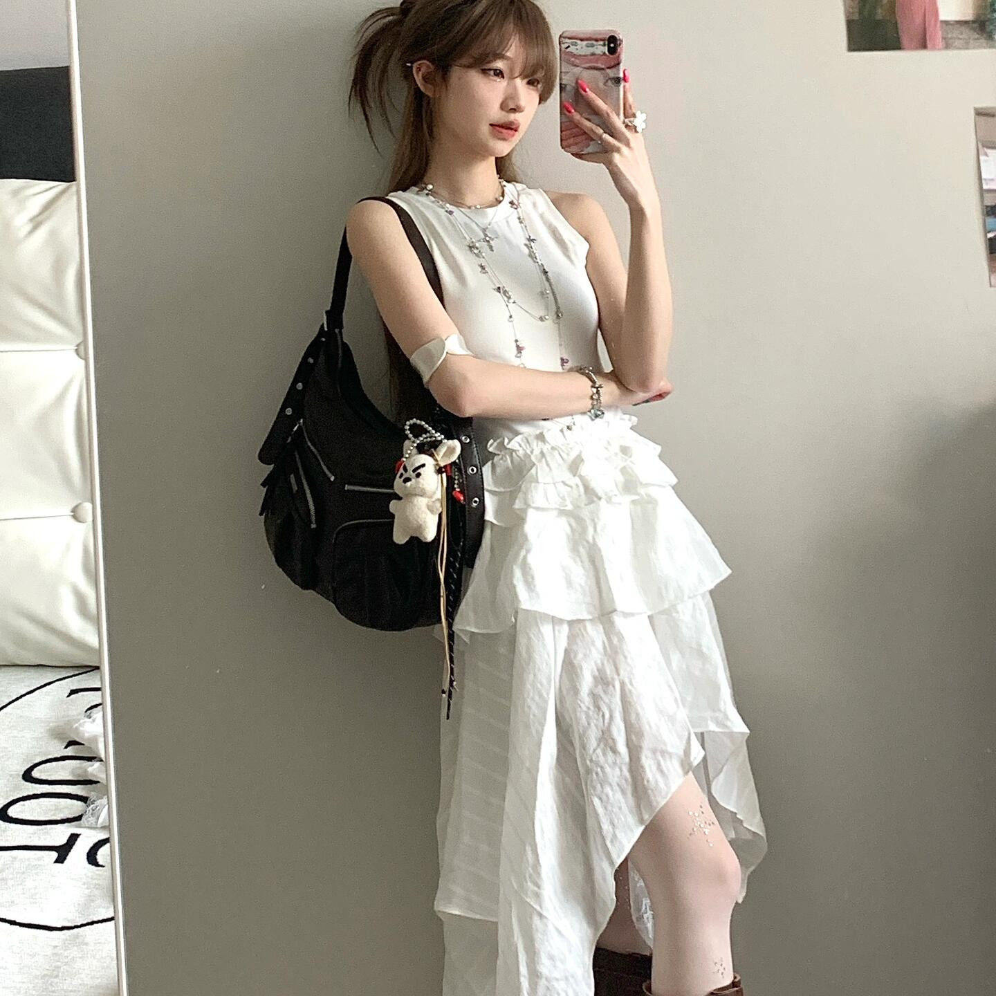 不规则蕾丝高级感法式背心吊带白色连衣裙女夏新款收腰显瘦长裙子