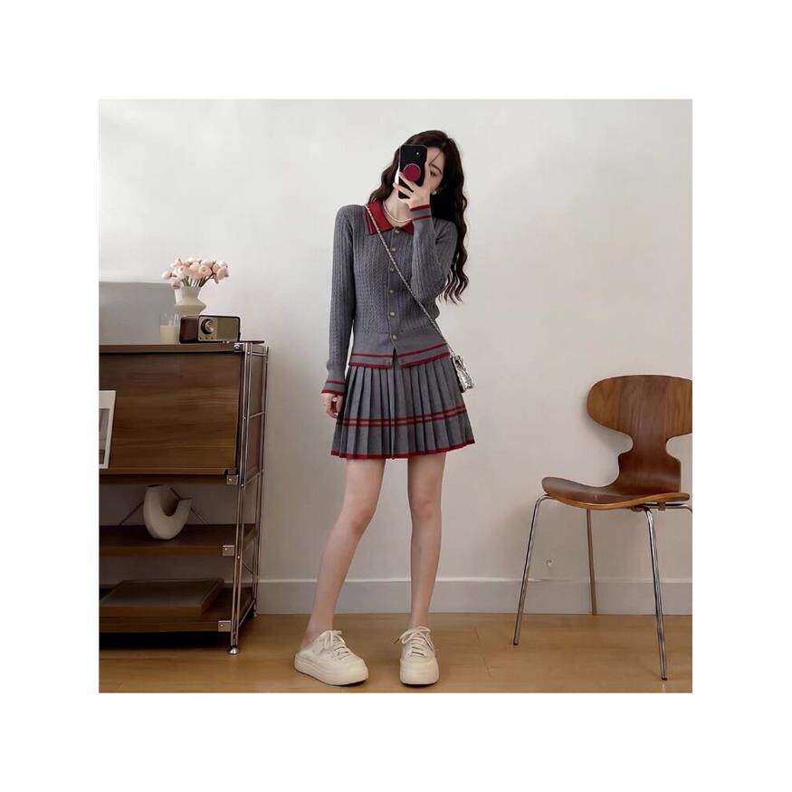 甜辣学院风套装女复古撞