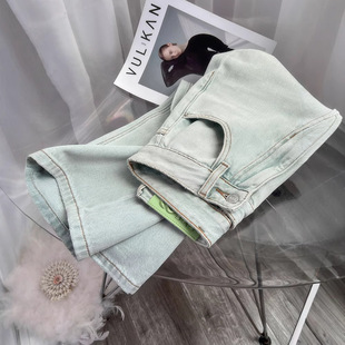 2025秋季新款重磅感浅绿色阔腿牛仔裤女高腰显瘦刺绣直筒裤子