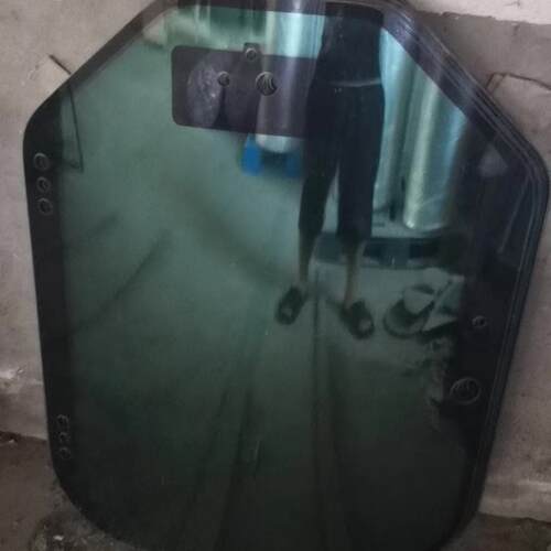 山猫S550前档门玻璃3196