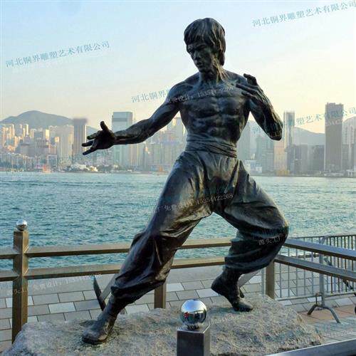 李小龙铸铜人物雕塑截拳道双节棍功夫武打术明星步行商业街头景观