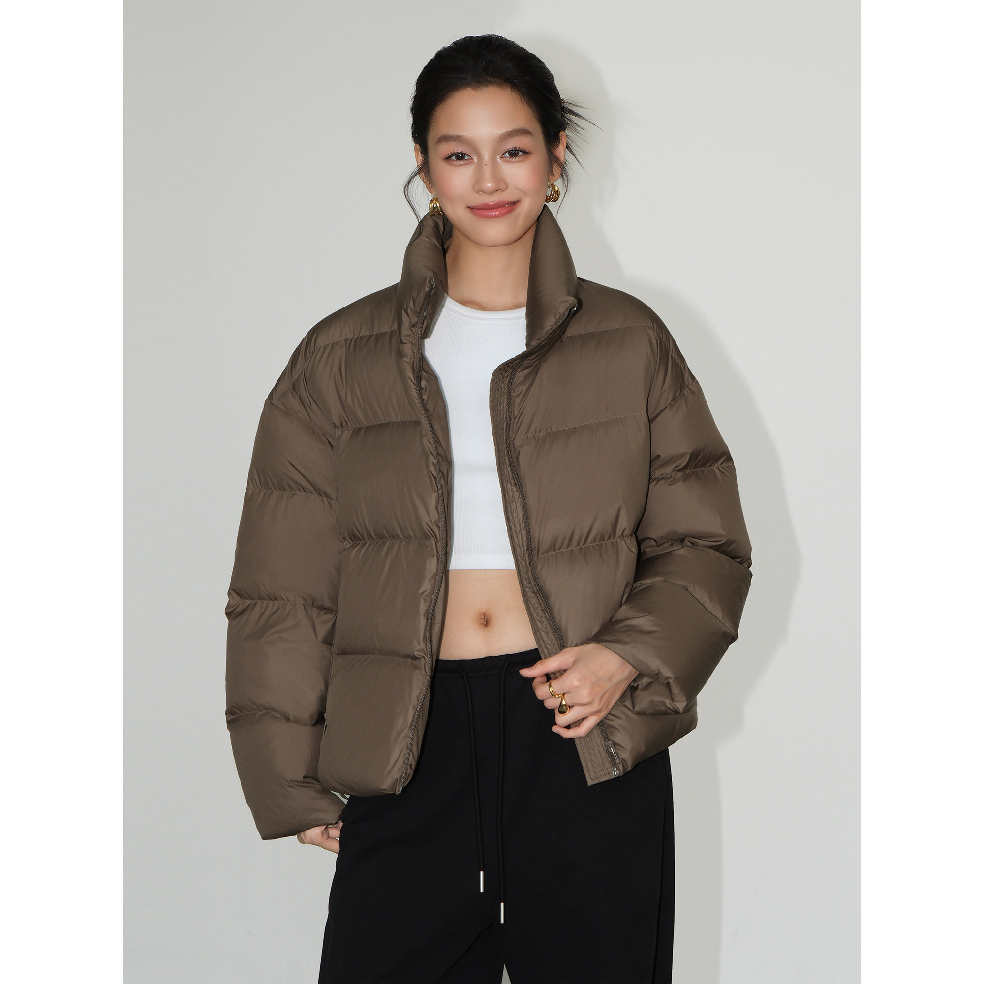 羽绒服女短款轻薄立领小个子外套