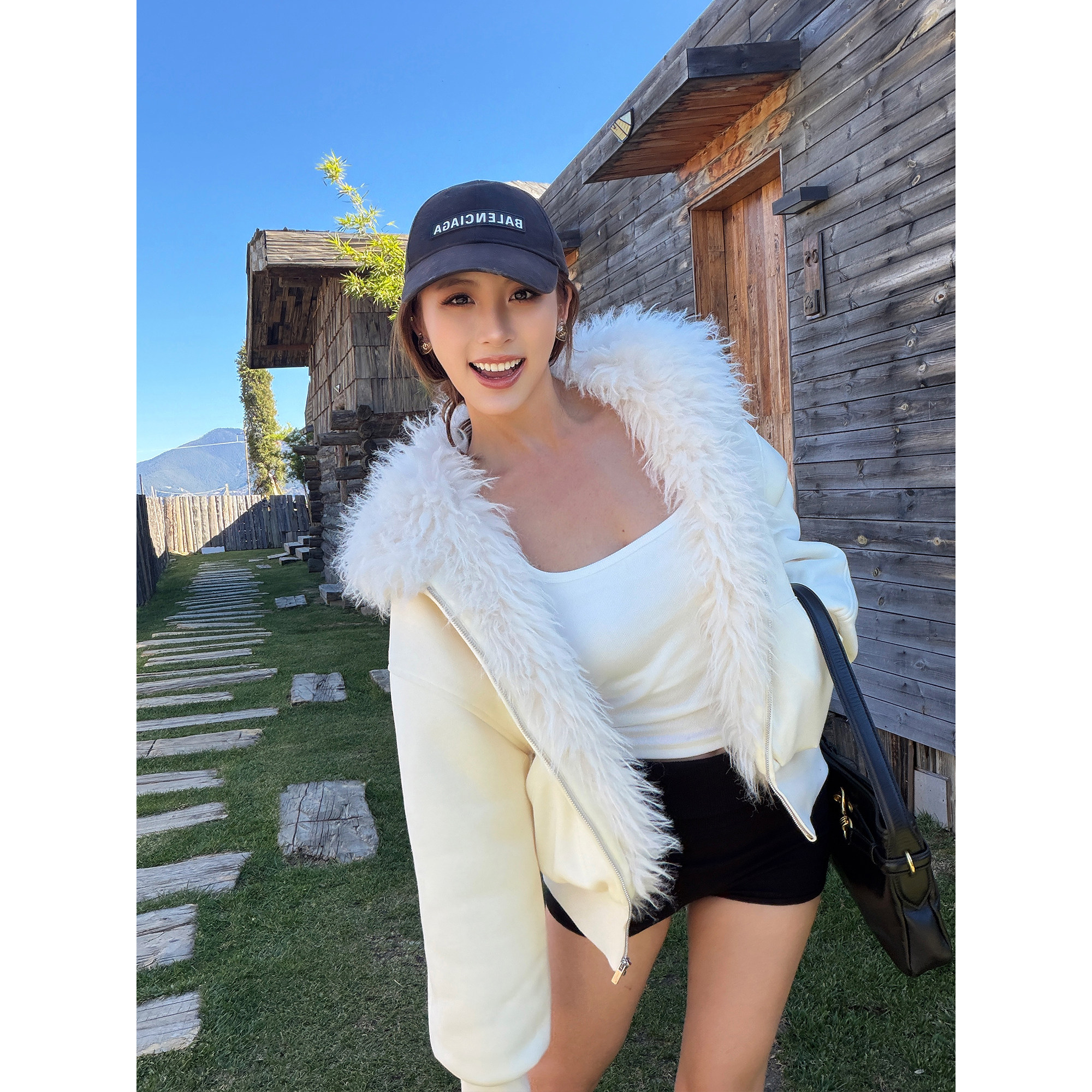 NEVA HU 冬日暖梦 加绒连帽毛毛卫衣女加厚休闲宽松短款毛领外套