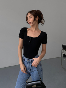 t恤女夏季 黑色方领短袖 新款 修身 正肩上衣 NEVA 显瘦打底衫