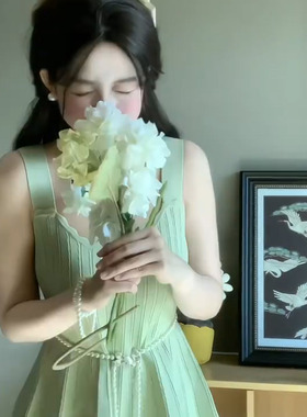 法式薄荷绿色针织吊带连衣裙女夏季新款小个子收腰背心裙短裙子