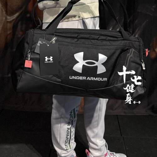 防泼水单肩包安德玛多功能口袋