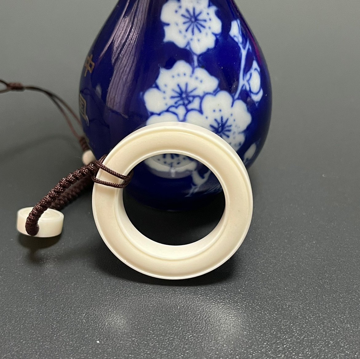 绣眼笼扣环牛骨起线扣手带编织绳直径约4厘米内径约2.4