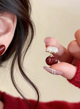 双面爱心珍珠耳钉女2025年新款潮港风时尚气质耳饰品红色甜美耳环