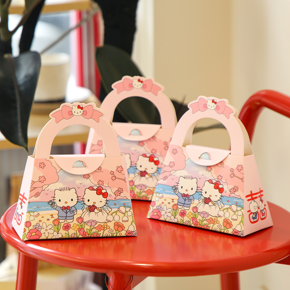 新款HelloKitty喜糖盒可爱卡通婚礼糖盒凯蒂猫手提喜糖袋小清新