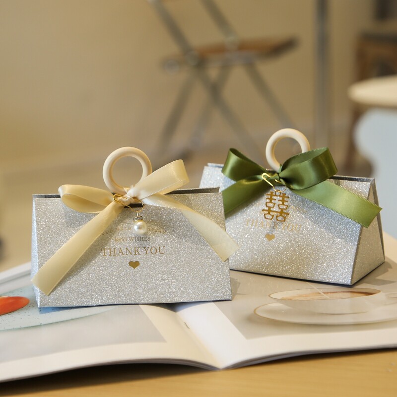 新款西式喜糖盒高级感小清新结婚糖盒简约森系喜糖袋手提式喜糖盒