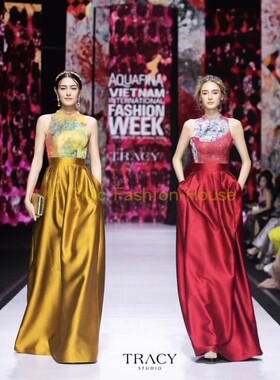 越南Tracy studio 时尚新款小众简约印花拼接收腰长款连衣裙礼服