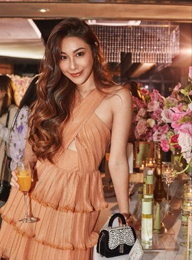 国现-澳洲Keepsake 新品时尚俏皮可爱高腰百褶交叉连衣裙