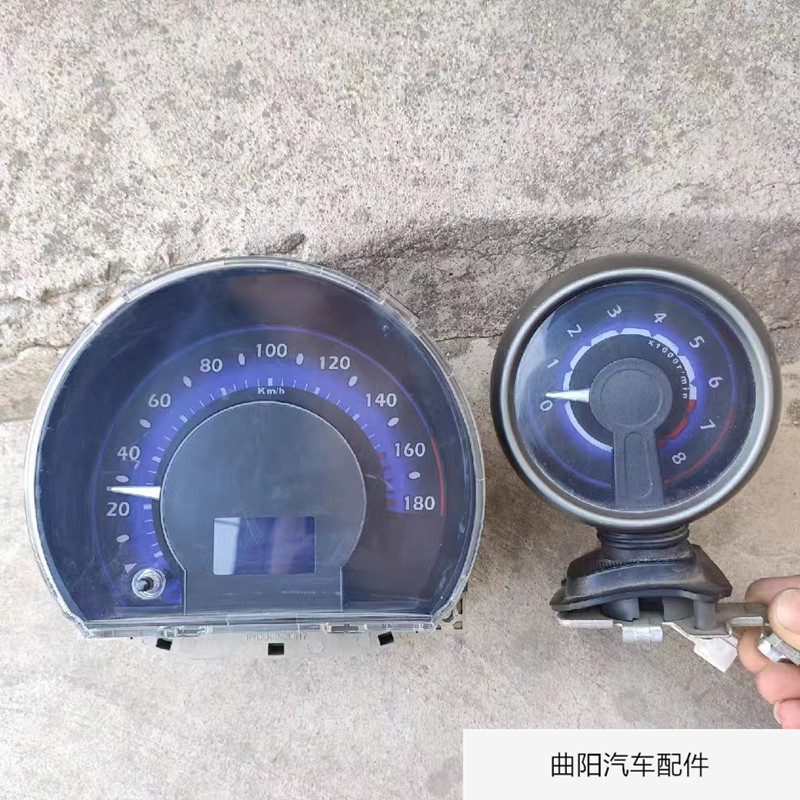 比亚迪F0仪表盘总成转速表拆车件