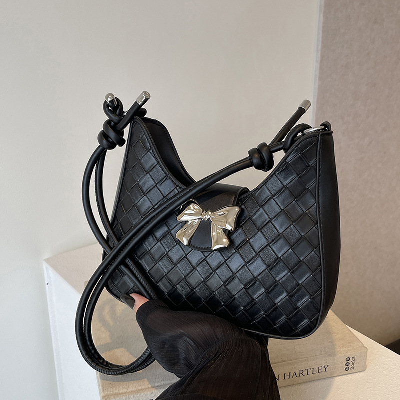 腋下潮流时尚包包女2024韩版夏季小众高级感编织单肩包休闲斜挎包