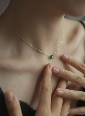 无注册商标奥地利方糖水晶锁骨链