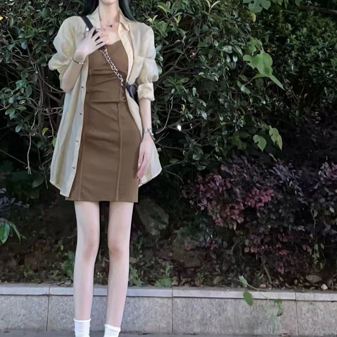 夏季连衣包臀短裙子辣妹纯欲风收腰显瘦吊带设计感两件套装仙女生