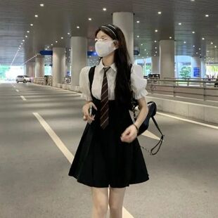辣妹jk制服吊带百褶裙+泡泡袖衬衫两件套装潮小黑裙背带连衣裙女