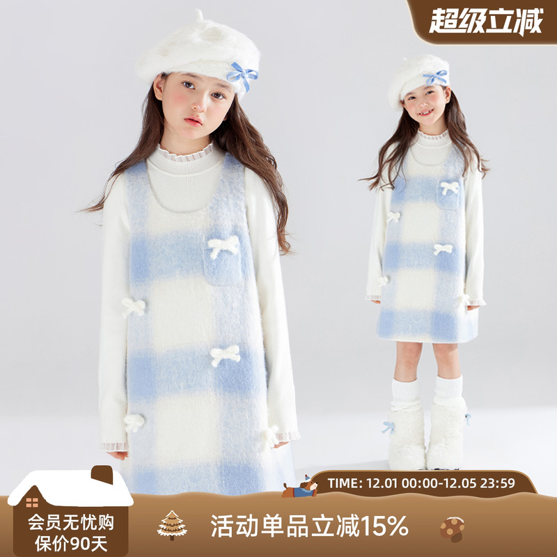 冬日雪国童话    蓝白甜梦格纹裙