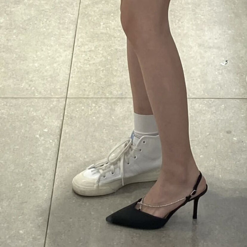 拍毕业照巨出片水钻仙女风高跟鞋