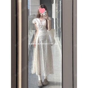 米色碎花泡泡袖 2025新款 V领长裙 气质梨型身材连衣裙子女夏季 法式