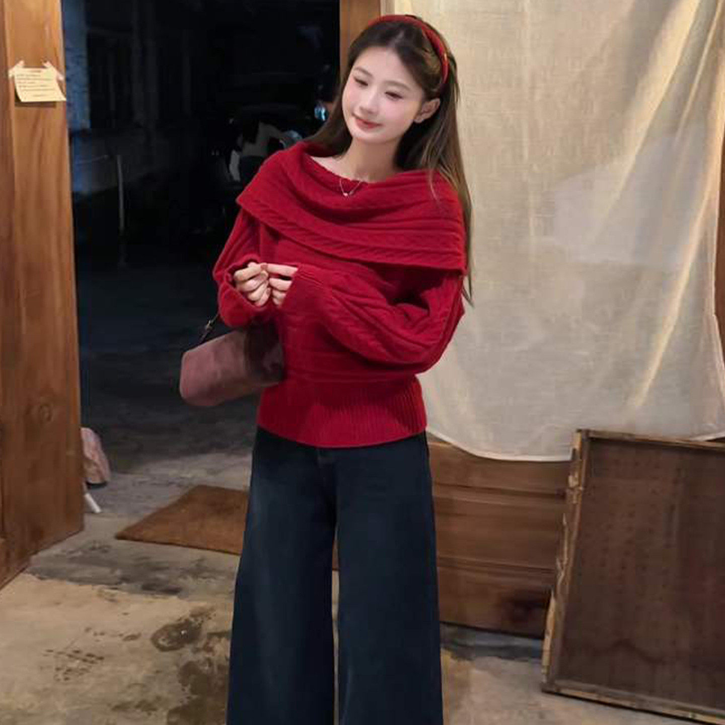 2026新款新年穿搭一字肩红色毛衣女秋冬慵懒高级感针织衫内搭上衣