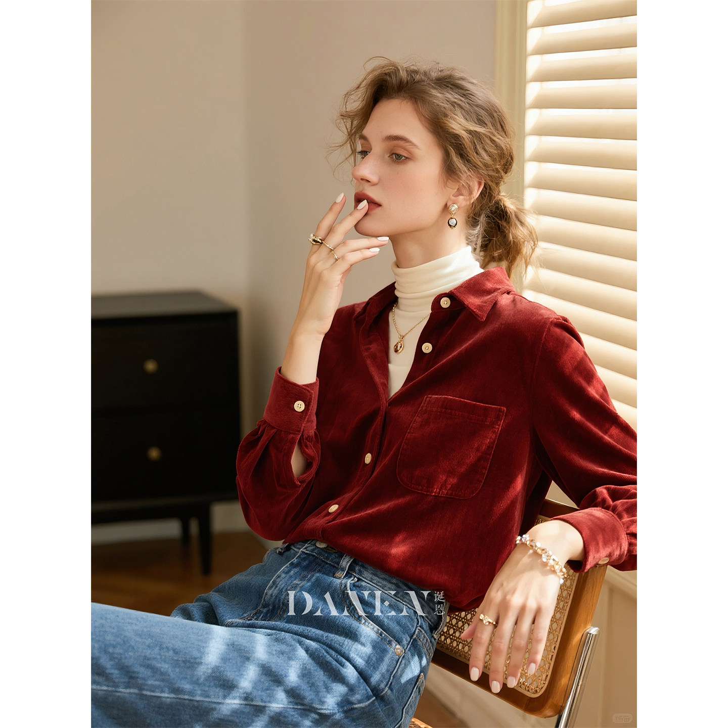 酒红色纯棉灯芯绒衬衫女2026年秋冬新款过年穿搭叠穿高级衬衣上衣