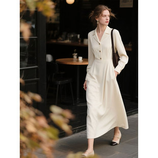 白色长袖连衣裙女2026年春季新款正式场合巨好看的早秋穿搭裙子