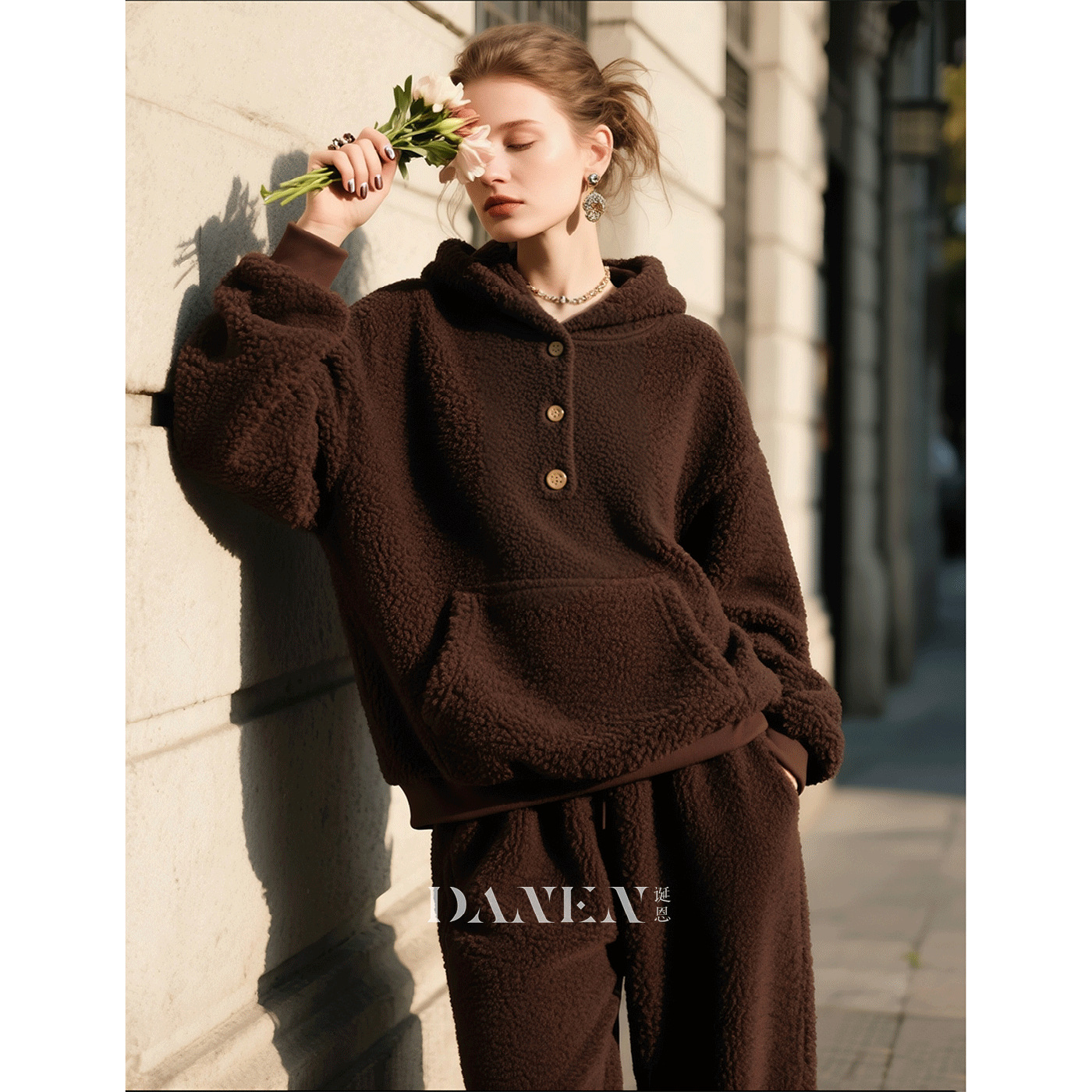 深棕色连帽卫衣阔腿裤套装女2025