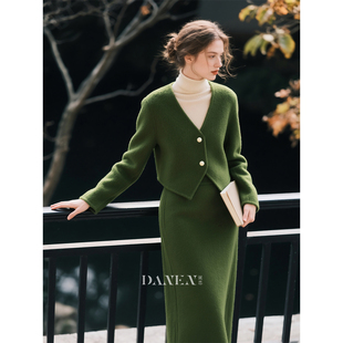 时尚 新款 高级保暖毛呢上衣半身裙两件套 女2026春季 军绿色羊毛套装