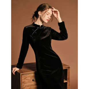 黑色丝绒旗袍连衣裙女2025年秋冬新款 国风盘扣轻奢高级感显瘦裙子