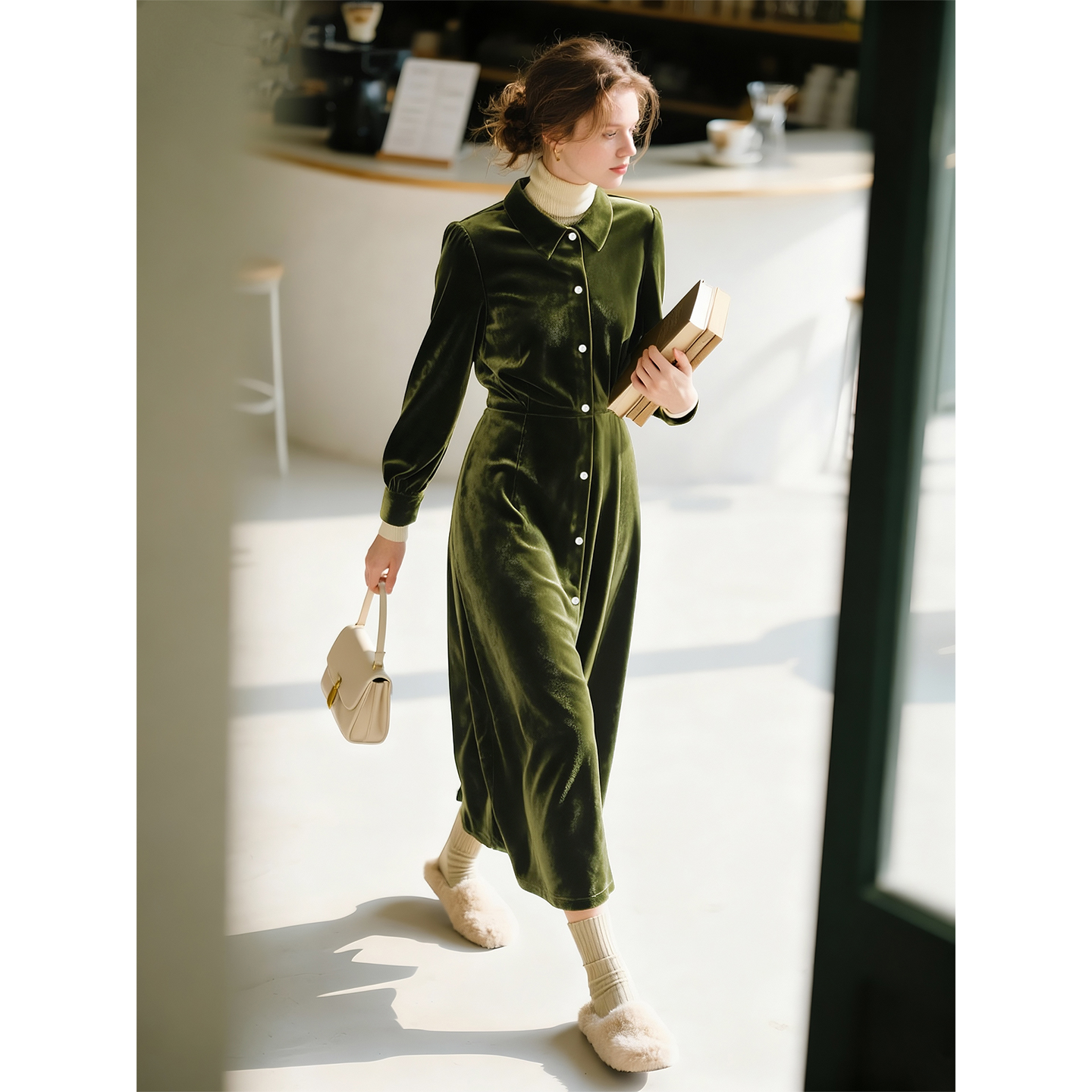 法式复古绿色丝绒连衣裙女2025年