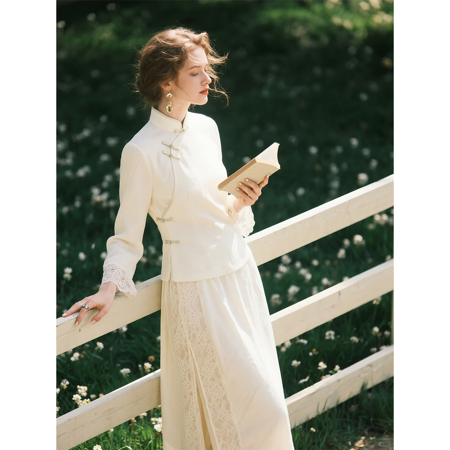 白色立领斜襟盘扣套装女2026年春季新款新中式风高级感复古两件套,女装/女士精品,时尚套装,淘宝优惠券,粉丝福利购,淘宝优惠卷