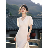 V领连衣裙女2025年夏季 气质长款 新款 法式 裙子 收腰泡泡袖 白色短袖