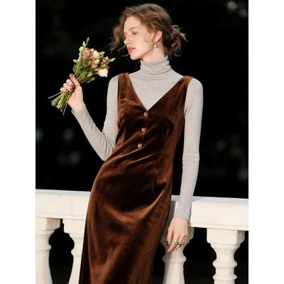 深咖色丝绒吊带连衣裙女