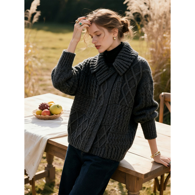 炭灰色翻领羊毛针织开衫女2025年