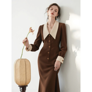 長袖 法式 赫本風咖色連衣裙女2025年秋季 新款 早秋穿搭裙子 巨好看